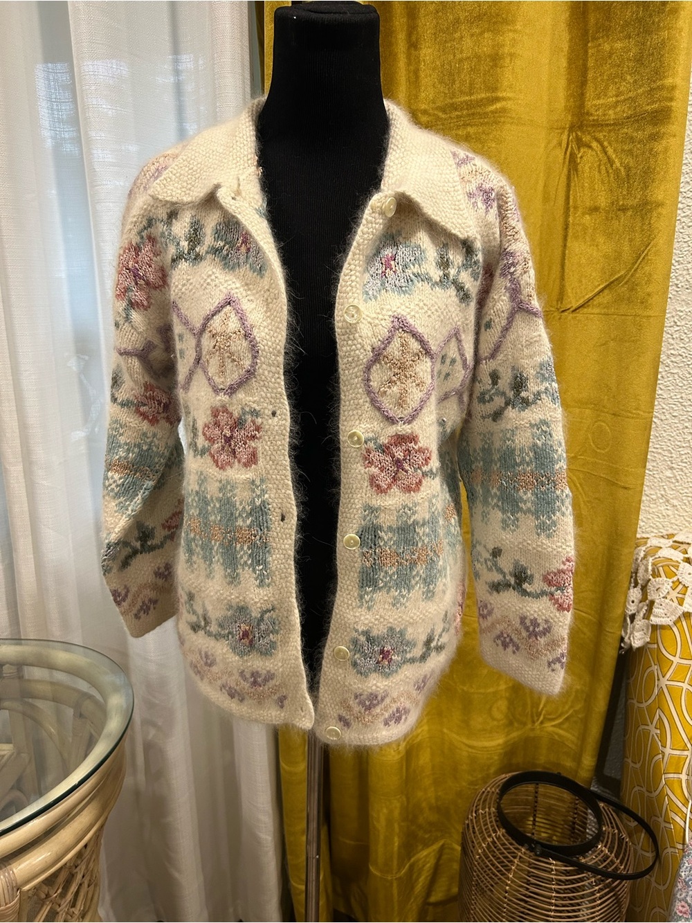 Vintage Express Tricot Cream Floral Button-Up Knit Cardigan